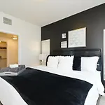 Urban Downtown La Convention Center Suite